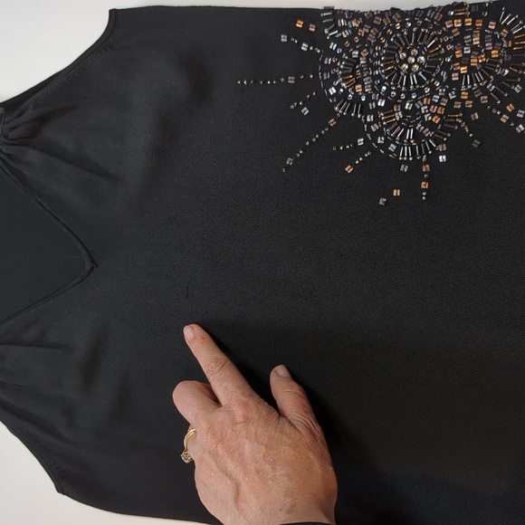 Classy black summer knit top size 10, all buttons seams and beads/sequins in VGC - Picture 14 of 15